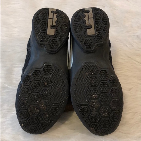 Nike Lebron Soldier 9 - size 5 - Picture 6 of 7